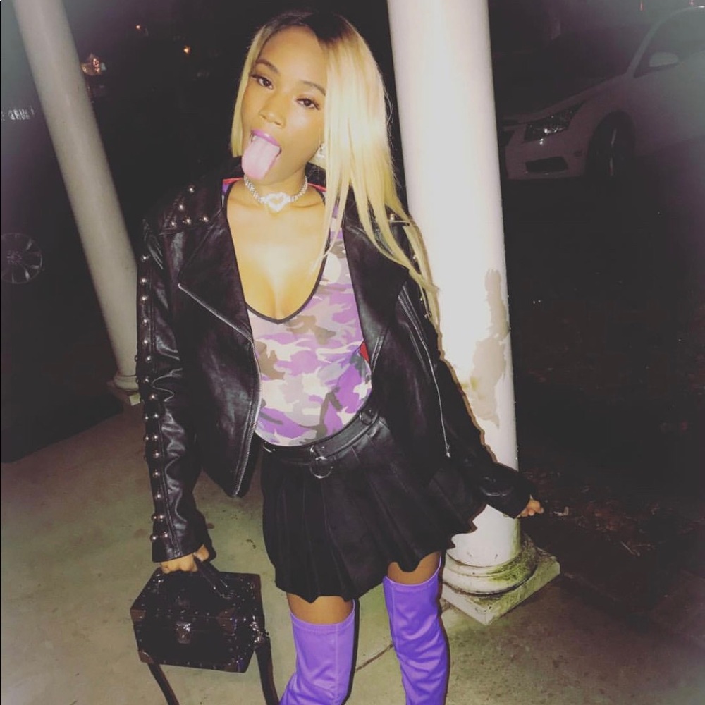 Meet your Posher, Joy